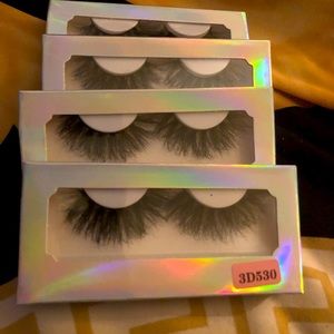 Faux mink 25 mm eyelashes.